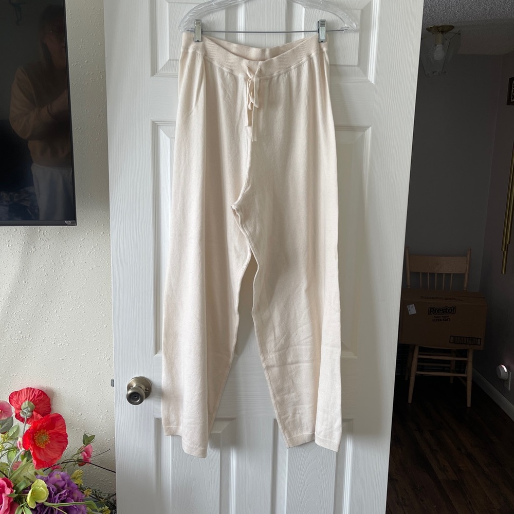Victoria's Secret women’s Cream lounge pants